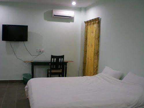 Cozzi Hotel Port Dickson Bagian luar foto